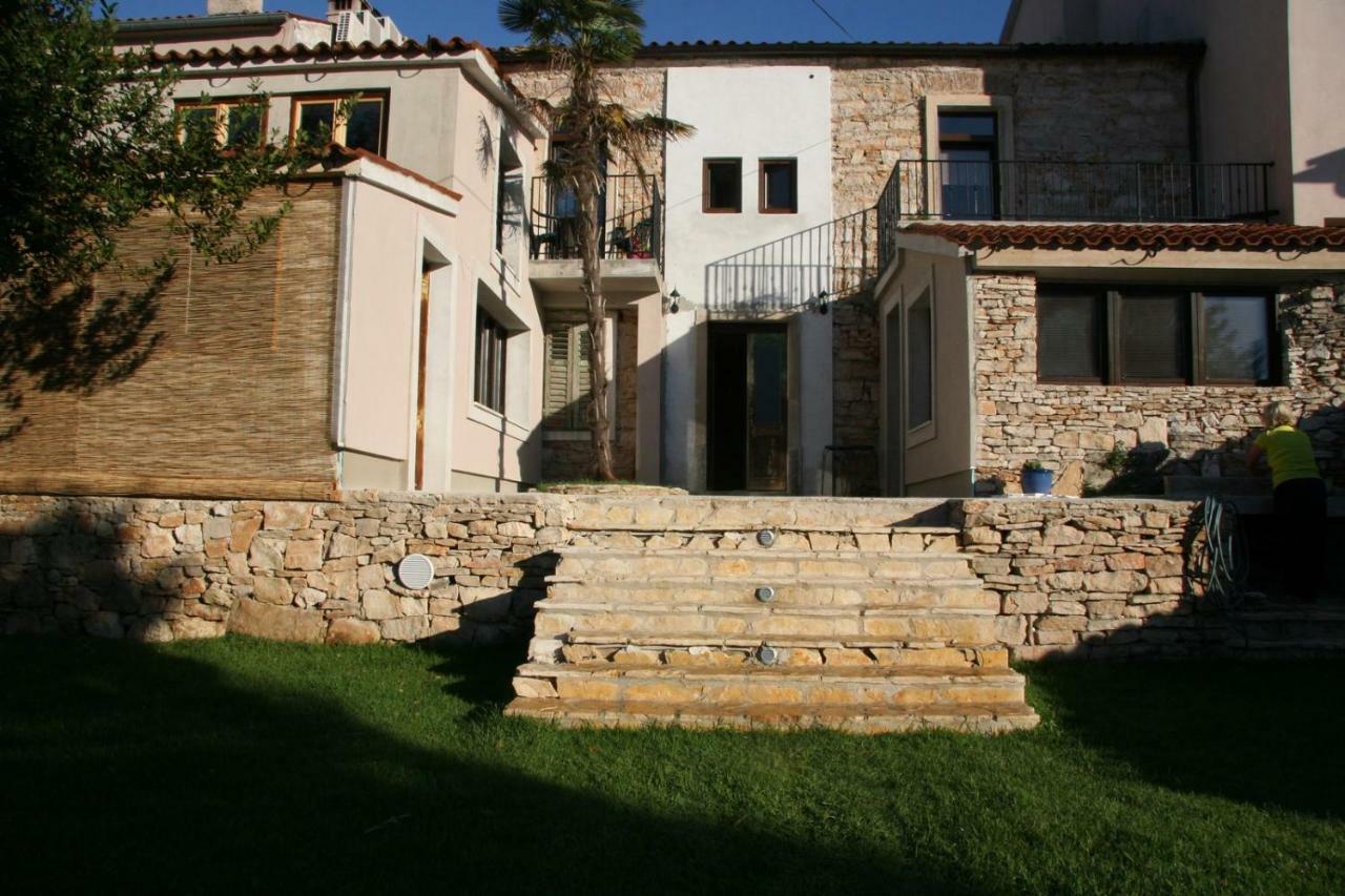 Apartments Sena Pola Esterno foto